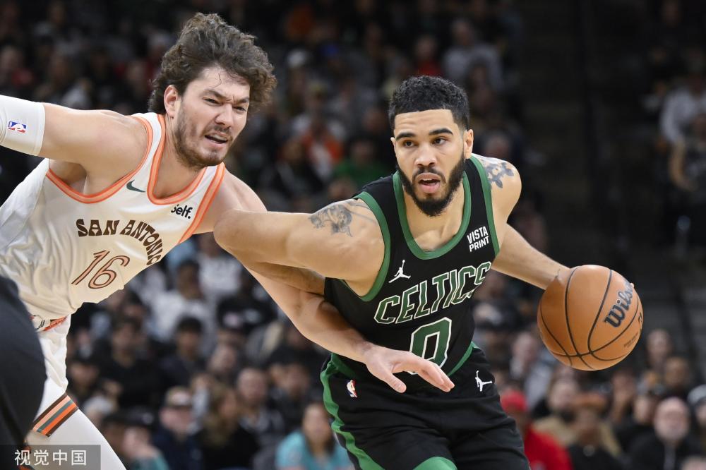 交媒体上晒 交媒体上晒