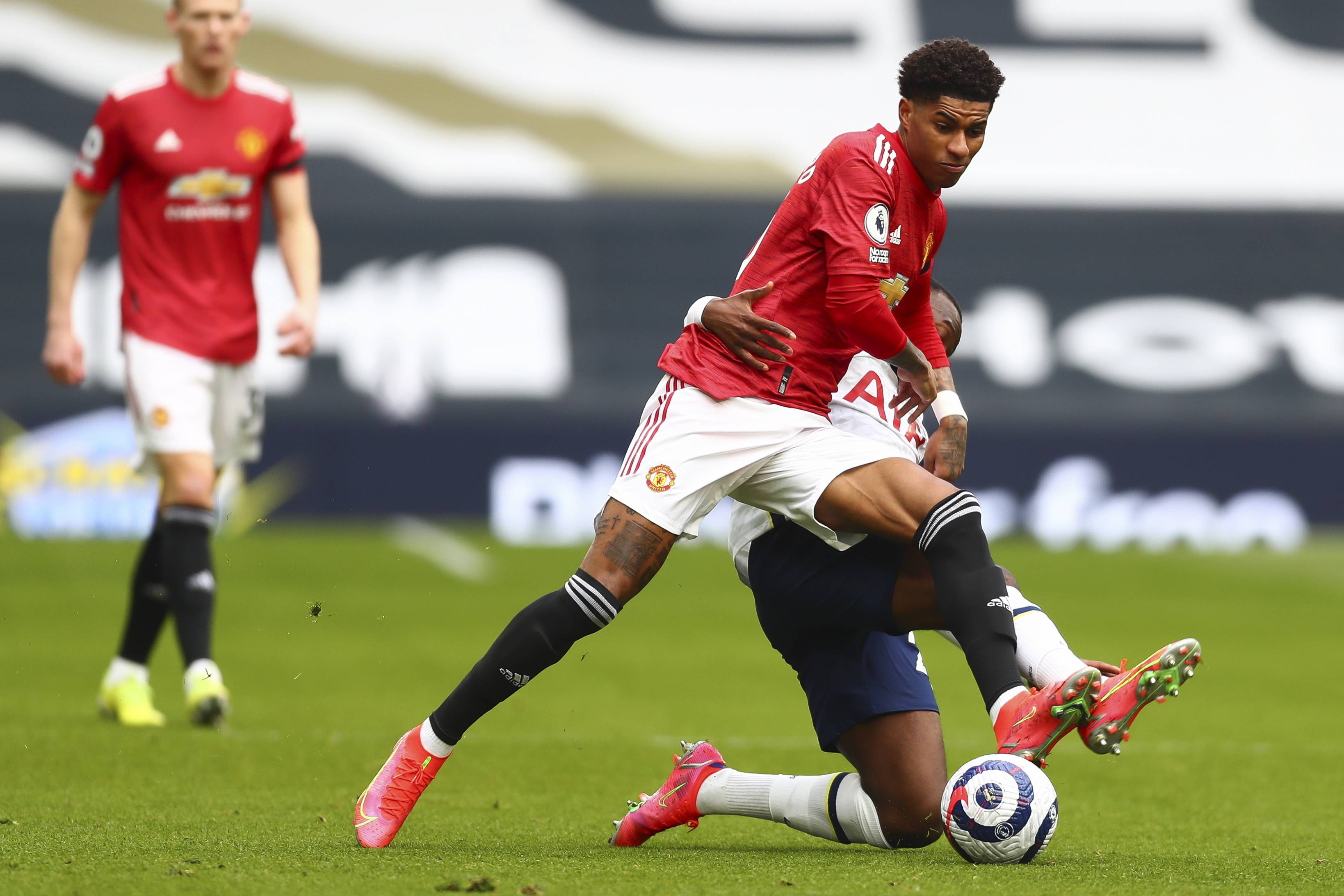 入穆阿尼或 入穆阿尼或